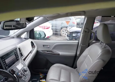 2018 Toyota Sienna Xle from USA, damaged, VIN 5TDYZ3DC0JS924709